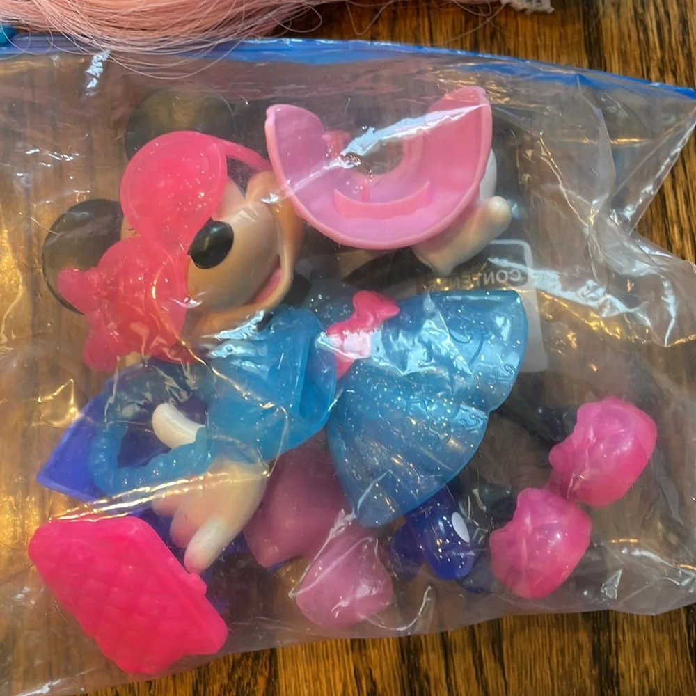 Mini Mouse Disney bundle - Picture 2 of 3